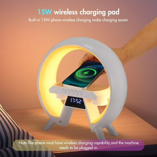 "سماعة هلال الإضاءة والشحن اللاسلكي RGB"